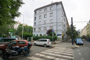 Afbeelding uit fotogalerij van Apartment Four Year Seasons - WALKABLE TO CENTRE, METRO AND RIVERSIDE in Praag