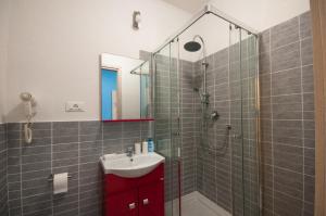 Ένα μπάνιο στο B&B DREAM +13 φωτογραφίες