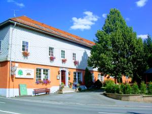 Gallery image of Landgasthof "Zur Linde" in Dreba