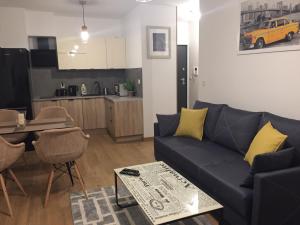 Kuchyňa alebo kuchynka v ubytovaní Apartamenty Via Marina