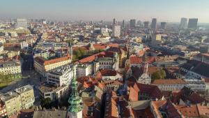 Výhľad na mesto Bratislava alebo výhľad na mesto priamo z hostela