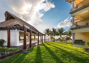 Taman di luar Ventus at Marina El Cid Spa & Beach Resort - All Inclusive