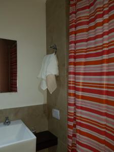 A bathroom at Potosí 3831 (Almagro Norte)