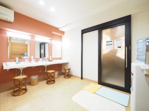 Kylpyhuone majoituspaikassa Sky Heart Hotel Shimonoseki