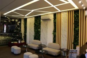Front One Inn Kediri 휴식 공간