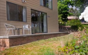 Foto dalla galleria di The Shingles Riverside Cottages a New Norfolk