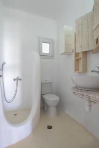 Kúpeľňa v ubytovaní Karystos Villas