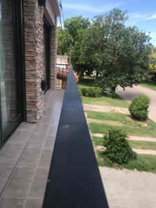 Departamento en Chascomús a dos cuadras de laguna外面的花园