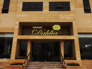 Gallery image of Grand Dahlia Hotel Apartment - Sabah Al Salem in Kuwait