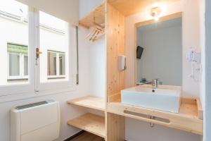 Koupelna v ubytování Hostal Jume - Urban Rooms + 37 fotografií