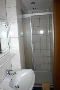 Łazienka w obiekcie Apartment Waldhaus Opitz