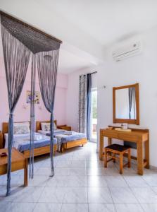 Gallery image of Aphrodite Studios & Apartment in Balíon