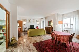 A seating area at Condominio Torcello Vintage Apartment