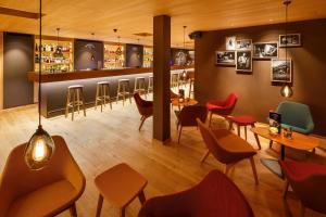 Hirschen Guesthouse - Village Hotel的休息区