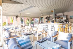 מסעדה או מקום אחר לאכול בו ב-Ormos Atalia