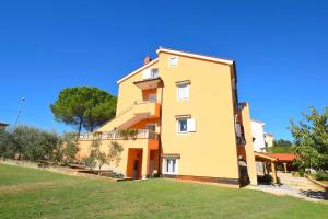 Fotografie z fotogalerie ubytování Apartments Mladenka v destinaci Malinska + 37 fotografií
