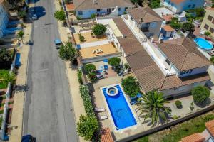 Bazén v ubytování ARENDA Pino Alto Villa Lemon nebo v jeho okolí