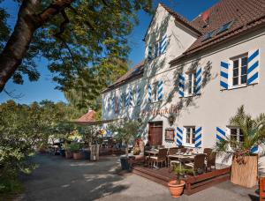 Afbeelding uit fotogalerij van Landhotel Römerkessel in Landsberg am Lech