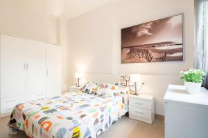 Fotografia z galérie ubytovania MABB-Quiet Apt With Private Patio Walking Distance To Downtown v destinácii Málaga