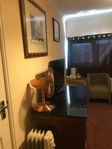 Afbeelding uit fotogalerij van New Oscar in Windsor +35 foto's