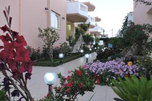 Zahrada ubytování Golden Rose Suites