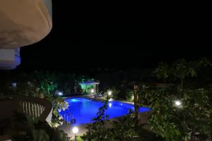 Bazén v ubytování Golden Rose Suites nebo v jeho okolí