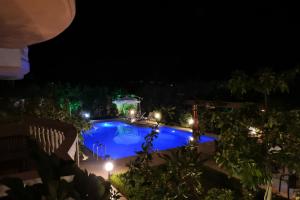 Bazén v ubytování Golden Rose Suites nebo v jeho okolí
