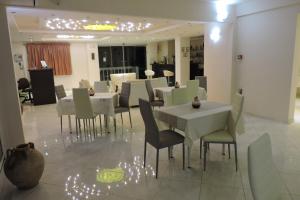 Posezení v ubytování Golden Rose Suites