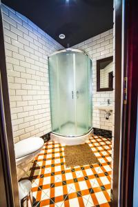 Koupelna v ubytování Shoemaker Irish Pub & Accommodation
