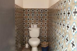 Bagno di Hostal La Tortuga Booluda