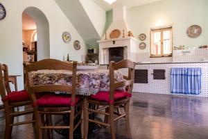 A seating area at Holiday villa Gelso - Ragusa