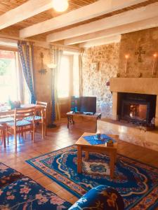 Afbeelding uit fotogalerij van Maison de Montfort in Vitrac +52 foto's