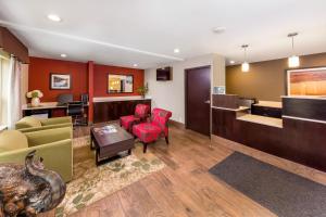 Posezení v ubytování Sunset Motel Hood River + 12 fotografií