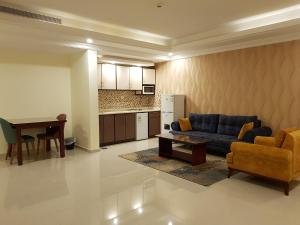 A seating area at Farha International 2 Residential Units