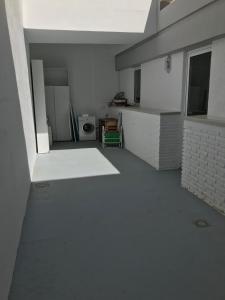 Kuchyň nebo kuchyňský kout v ubytování 1 de 17 CASA CON JARDÍN PRIVADO A 200m DE LA PLAYA.