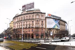 Nespecifikovaný výhled na destinaci Budapešť nebo výhled na město při pohledu z penzionu