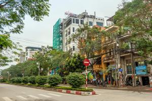 Foto dalla galleria di Westlake Tay Ho Hotel 696 Lạc Long Quân a Hanoi