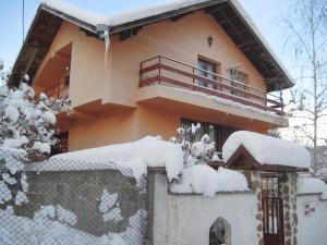 Хаджибулевата Къща през зимата