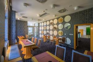 Business Hotel Astrum Laus的休息区