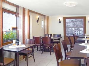 Εστιατόριο ή άλλο μέρος για φαγητό στο Hotel Alt Cues +46 φωτογραφίες