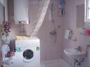 Koupelna v ubytování Apartment Vjeka + 32 fotografií