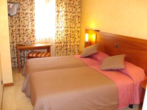 Afbeelding uit fotogalerij van Hostal Montaña in Alins