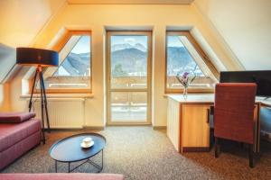 Posedenie v ubytovaní Hotel Zakopane Wellness & SPA ex Korona Tatr