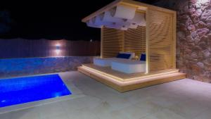 Gallery image of Luxury Suite by the pool in Eilat