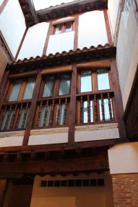 Un balcón o terraza de La Casa Toledana - patio y terraza con vistas