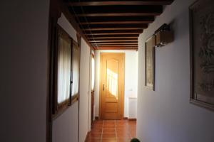 Imagen de la galería de La Casa Toledana - patio y terraza con vistas, en Toledo