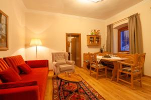 Posezení v ubytování Das Landhaus Apartments Prägant