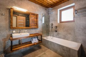 A bathroom at Apartmany Krasvill