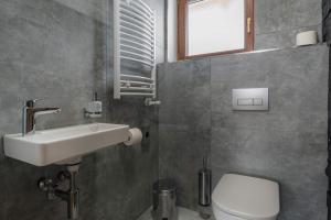 A bathroom at Apartmany Krasvill