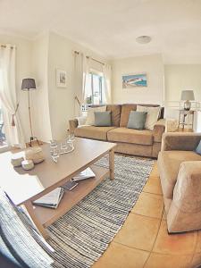 OCEAN VIEW VILLA BELAMARにあるシーティングエリア